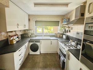 Kitchen- click for photo gallery
